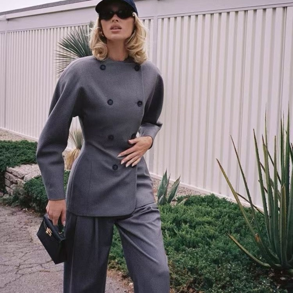 Helsa The Curvilinear Blazer in Charcoal 
Gray Double-Breasted Suit - Picture 4 of 11
